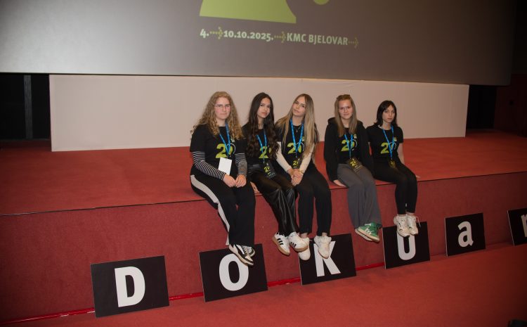 Žiri mladih i 20. DOKUart